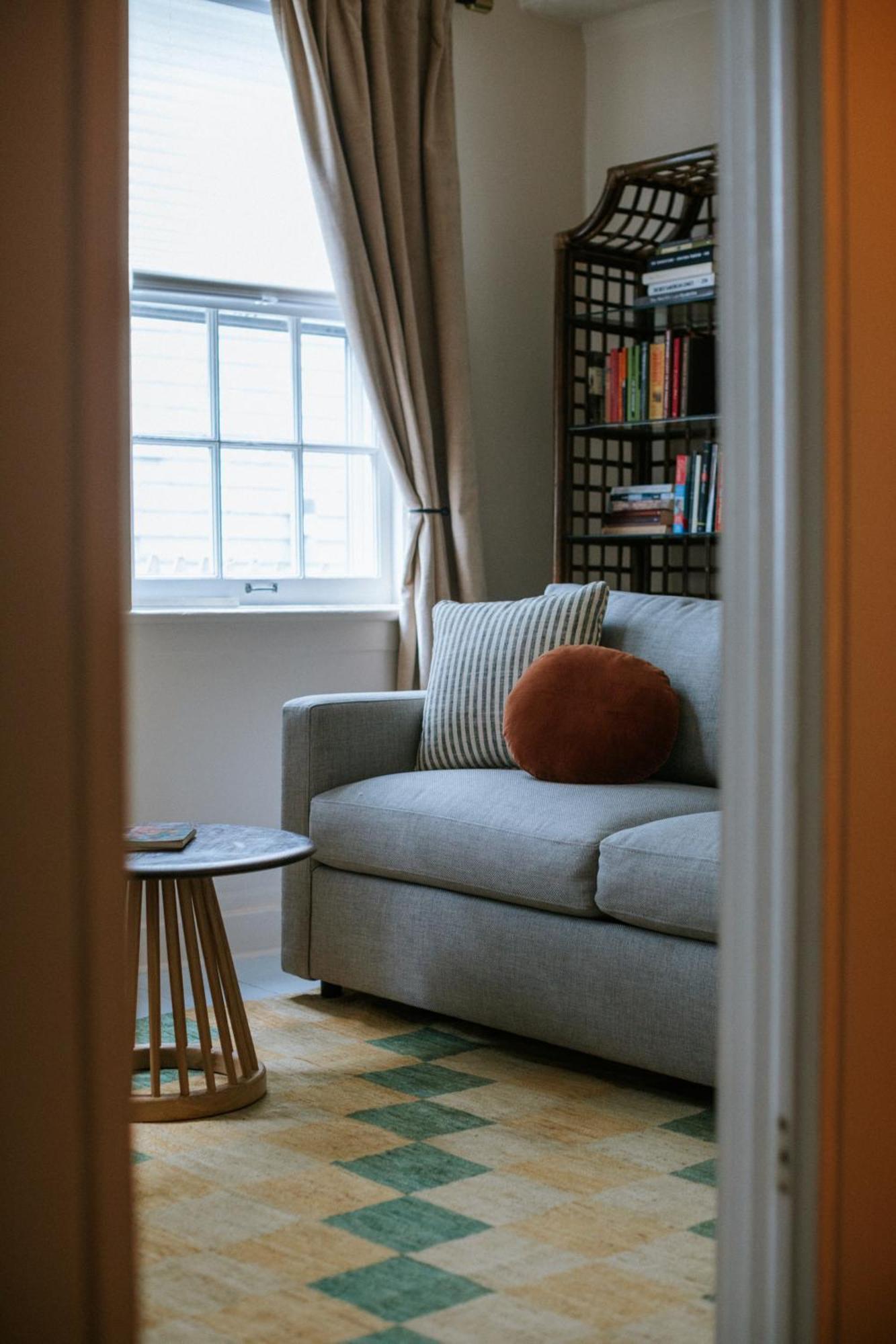 Kingston Carriage House Bed & Breakfast Екстериор снимка