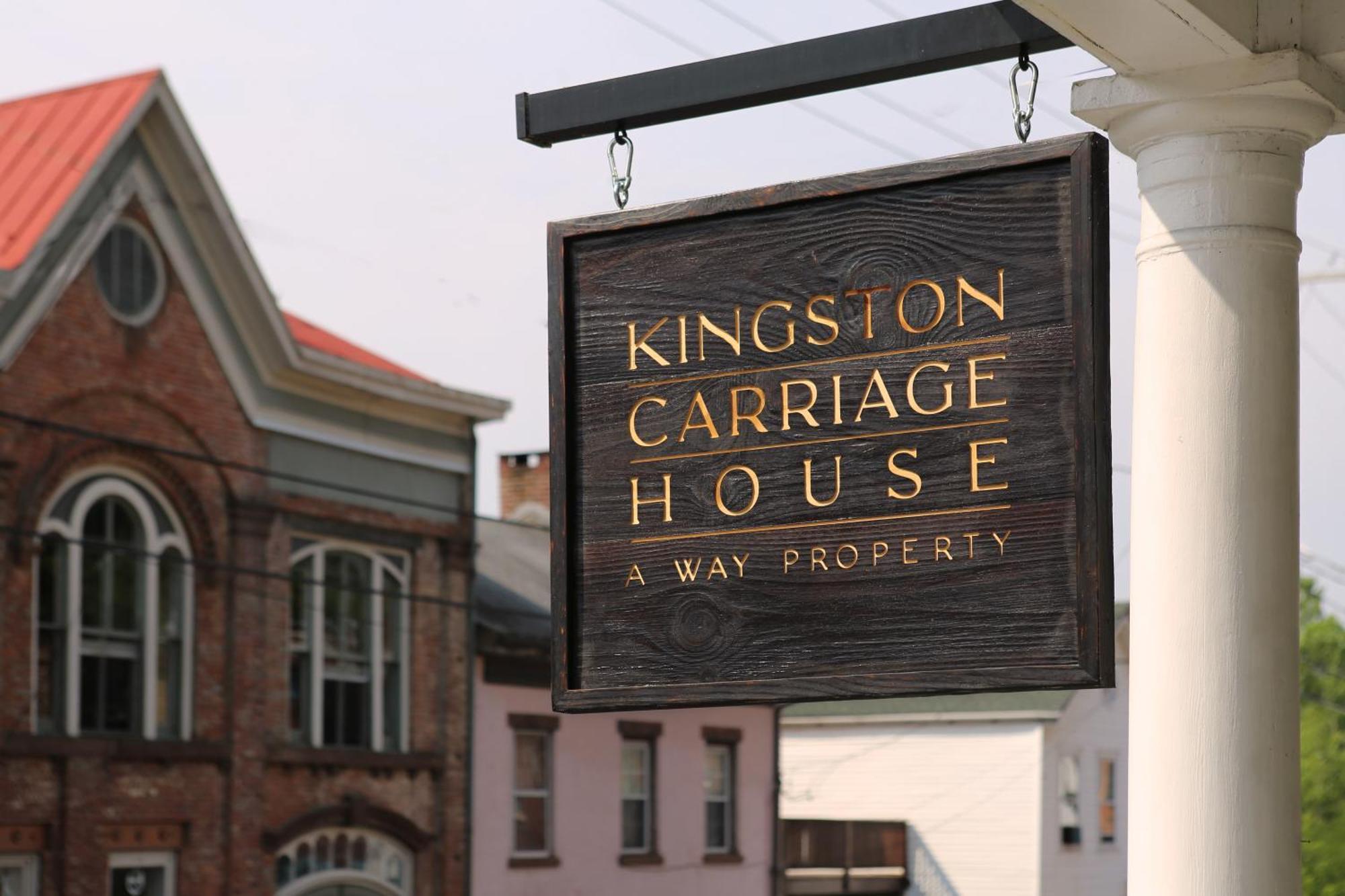 Kingston Carriage House Bed & Breakfast Екстериор снимка