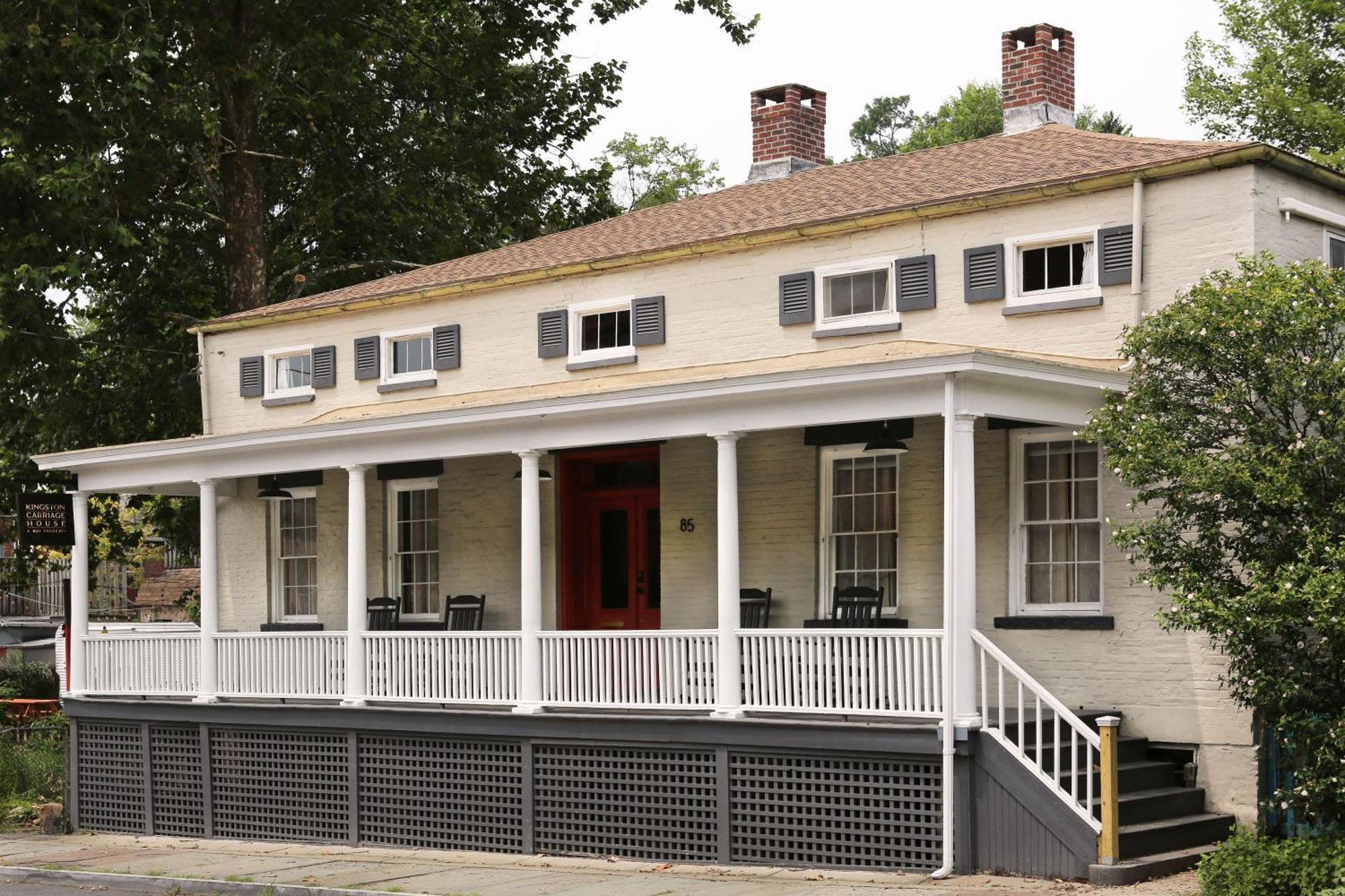 Kingston Carriage House Bed & Breakfast Екстериор снимка
